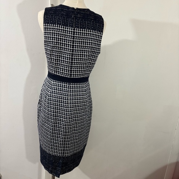 J Crew Sz 6 Navy & White Check Tweed Sleeveless Pencil Dress Knee Length Preppy - Picture 4 of 15